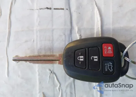 2015 Toyota Highlander Le Plus V6 from USA, damaged, VIN 5TDZKRFH0FS052477